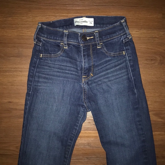 Abercrombie denim - Picture 2 of 3